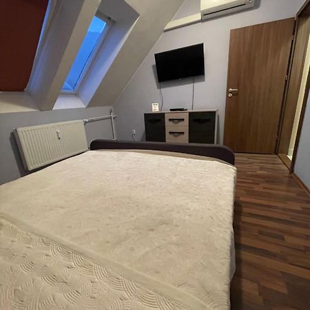 Palank Apartman Mosonmagyaróvár المظهر الخارجي الصورة