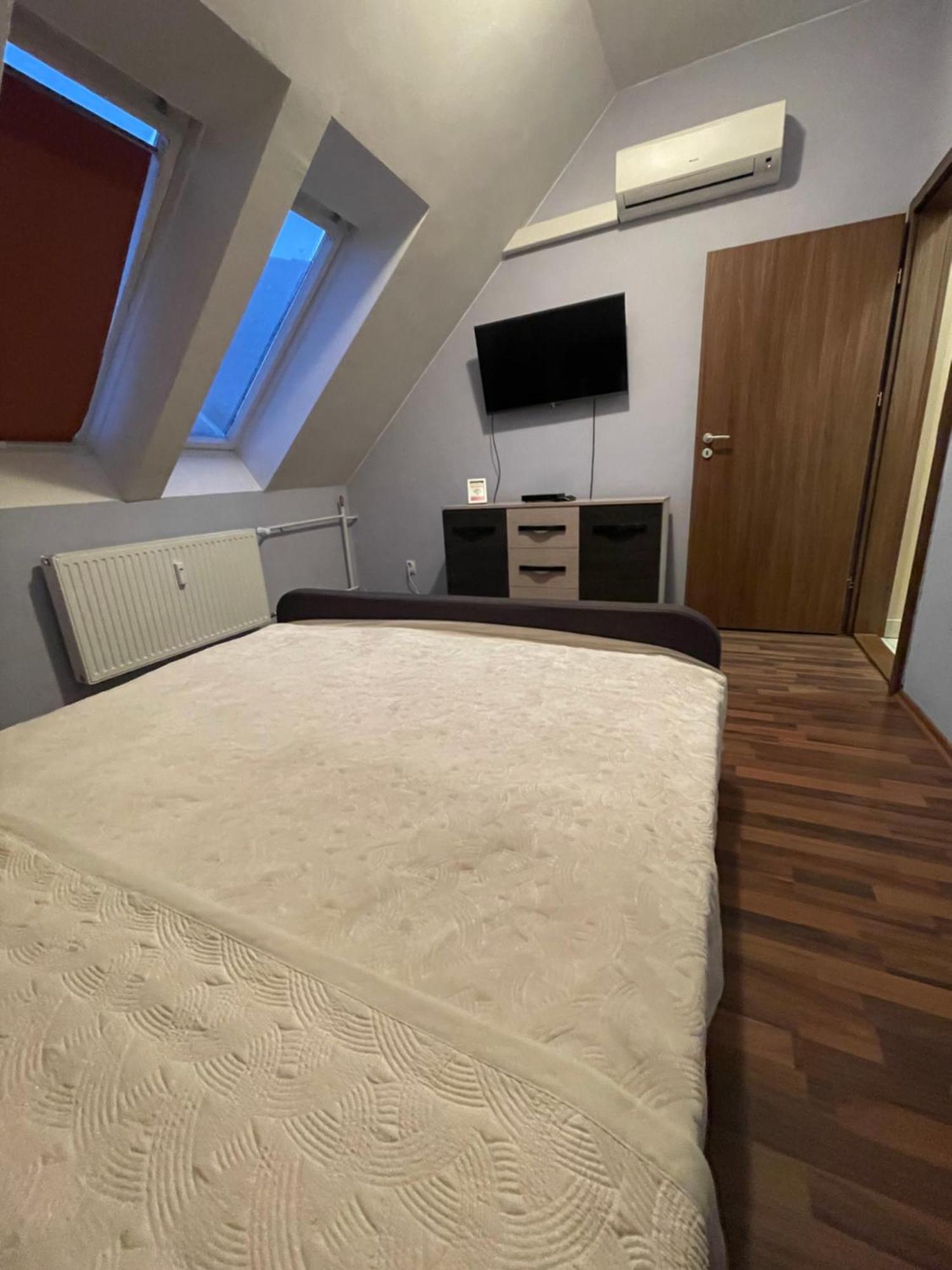 Palank Apartman Mosonmagyaróvár المظهر الخارجي الصورة