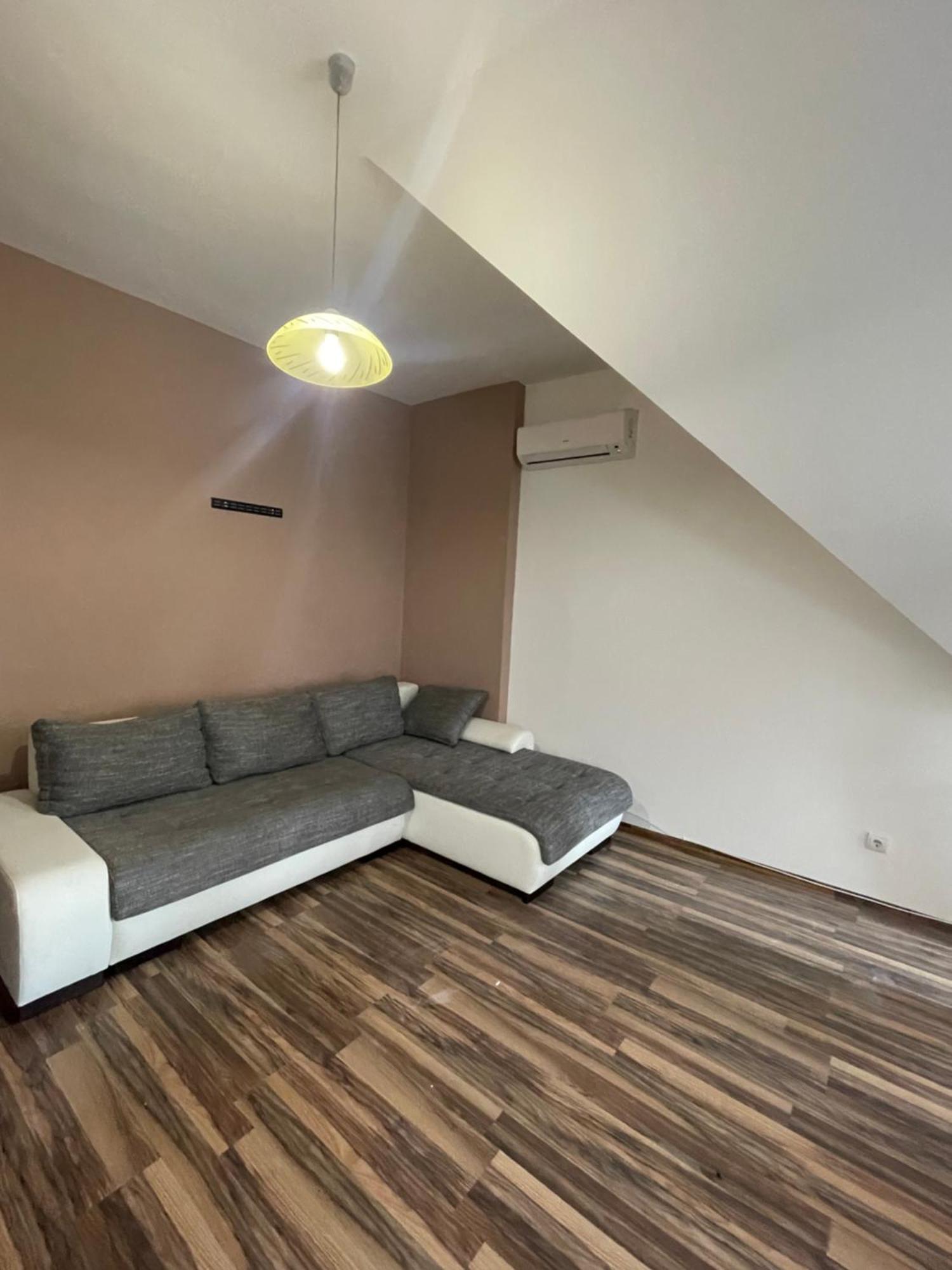 Palank Apartman Mosonmagyaróvár المظهر الخارجي الصورة